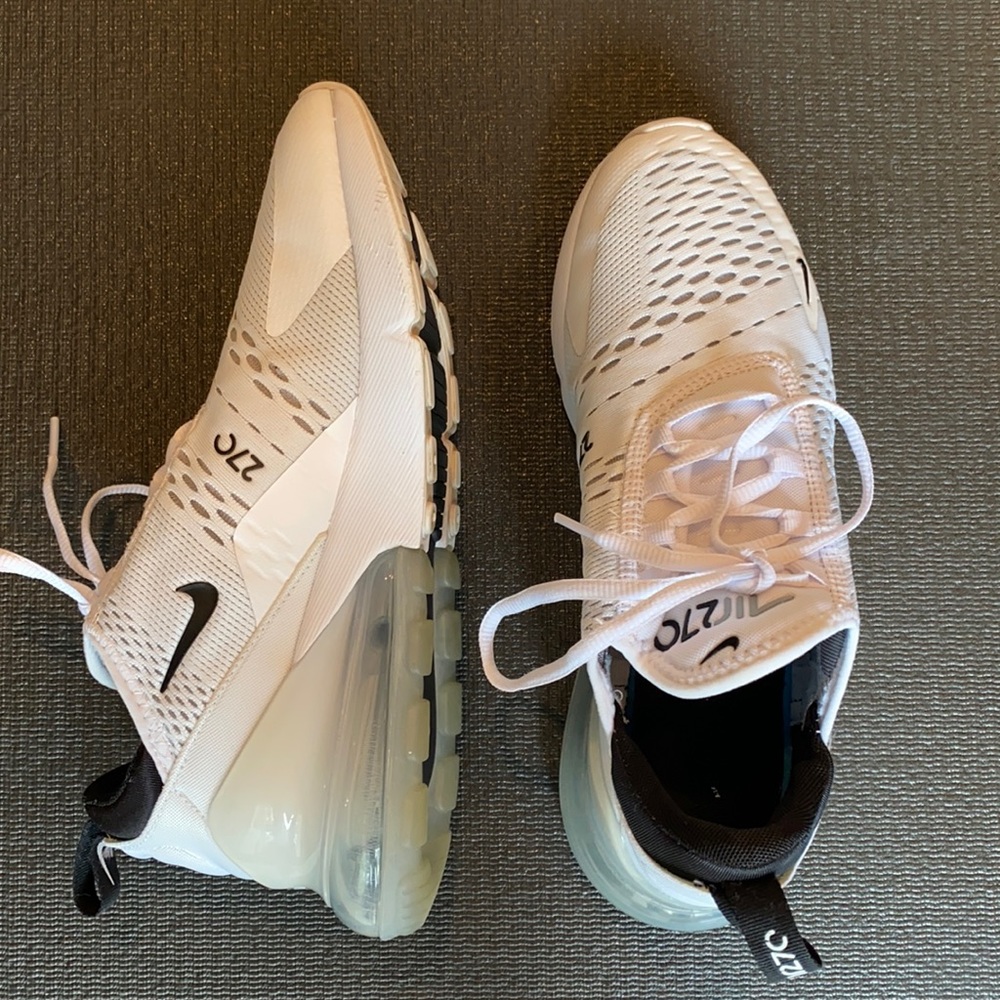 Nike Air Max 270 - EUC